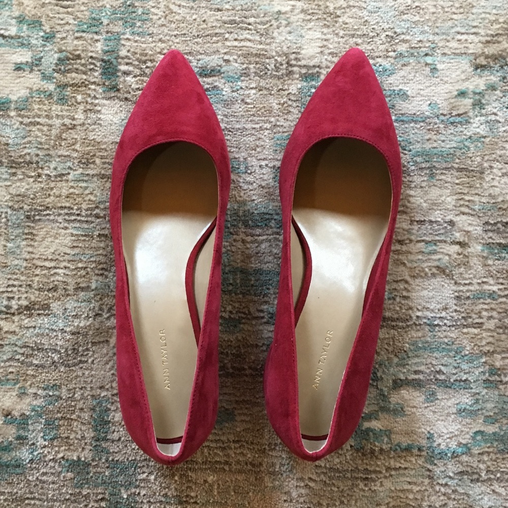 Ann Taylor Raspberry Red Suede Block Heel Pumps
